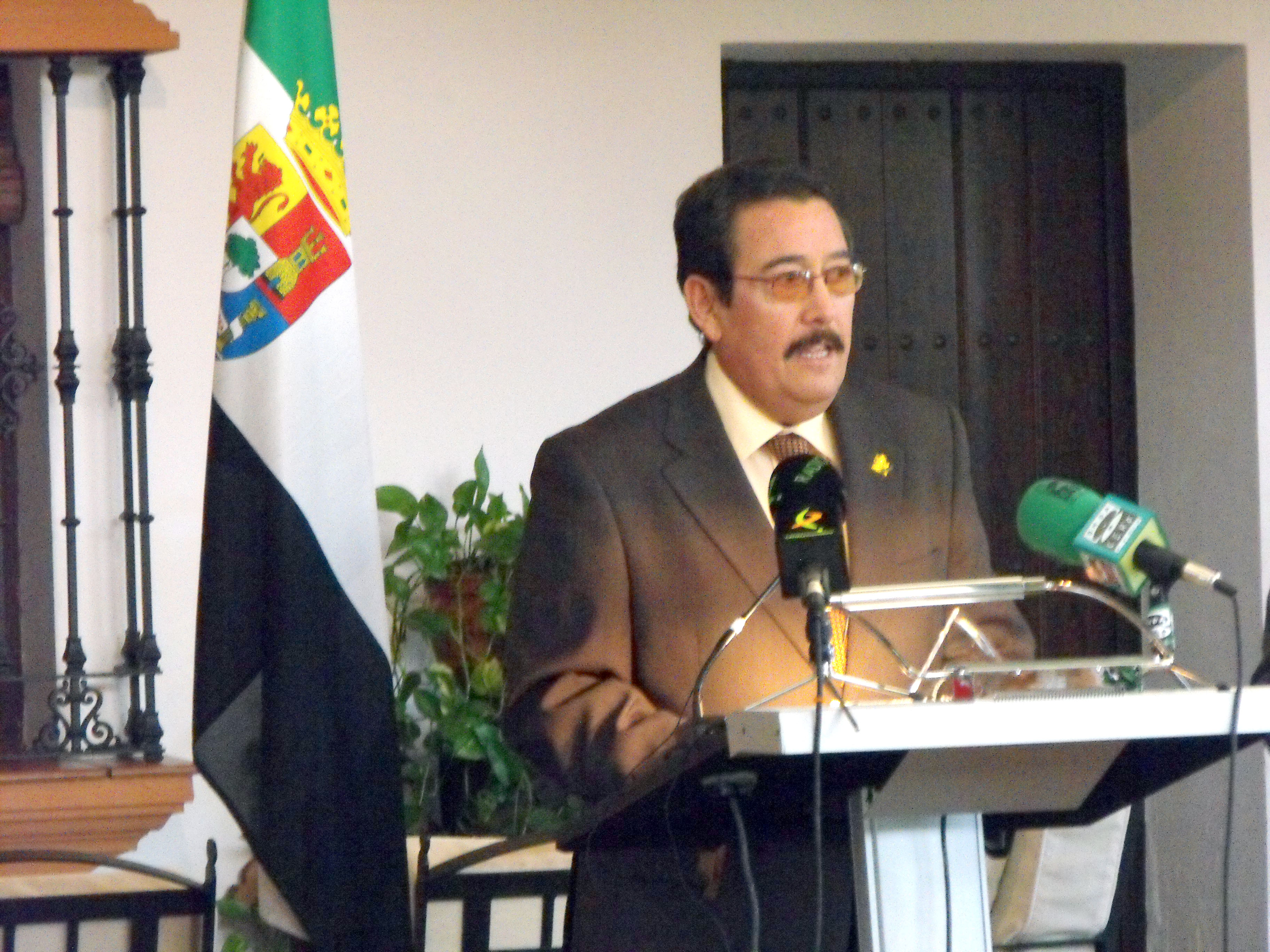 Juan A. Méndez en el acto de entrega de su premio